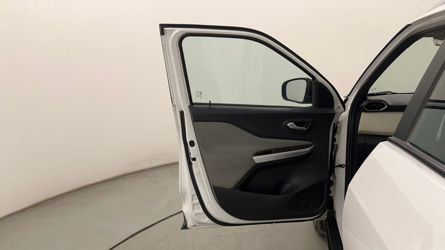 Used 2023 Nissan Magnite XV Petrol Manual interior LEFT FRONT DOOR OPEN VIEW