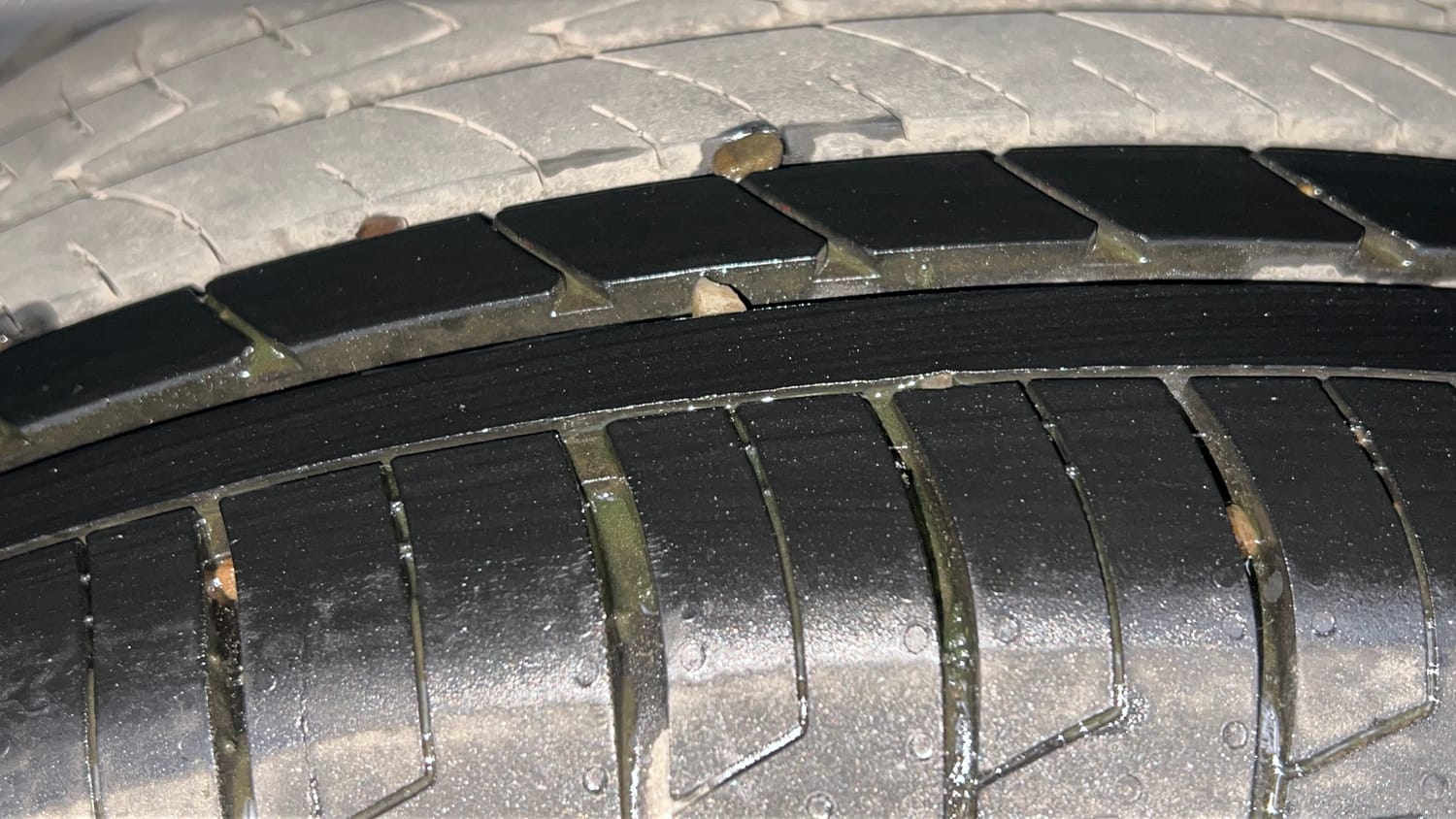 Used 2019 Kia Seltos HTK Plus AT 1.5 Diesel Diesel Automatic tyres RIGHT REAR TYRE TREAD VIEW