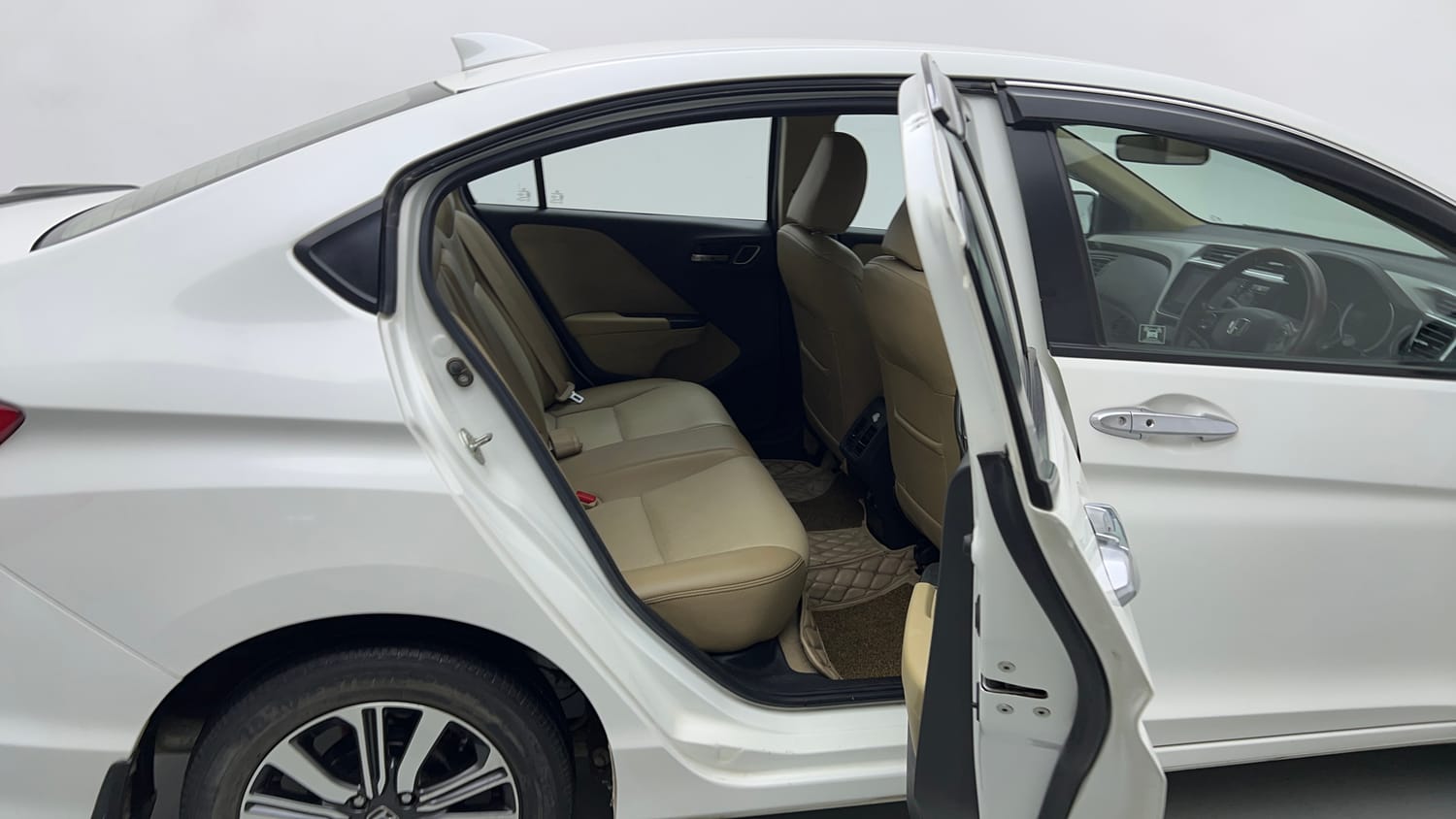Used 2022 Honda City 4th Generation V Petrol Petrol Manual interior RIGHT SIDE REAR DOOR CABIN VIEW