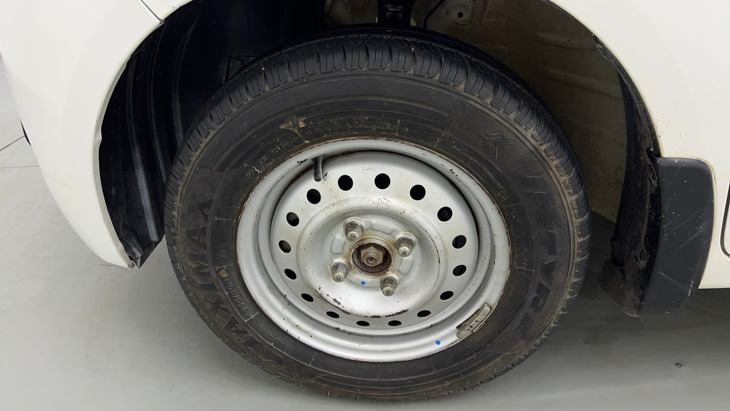 Used 2019 Maruti Suzuki Wagon R 1.0 LXi 1.0 Petrol Manual tyres LEFT FRONT TYRE RIM VIEW