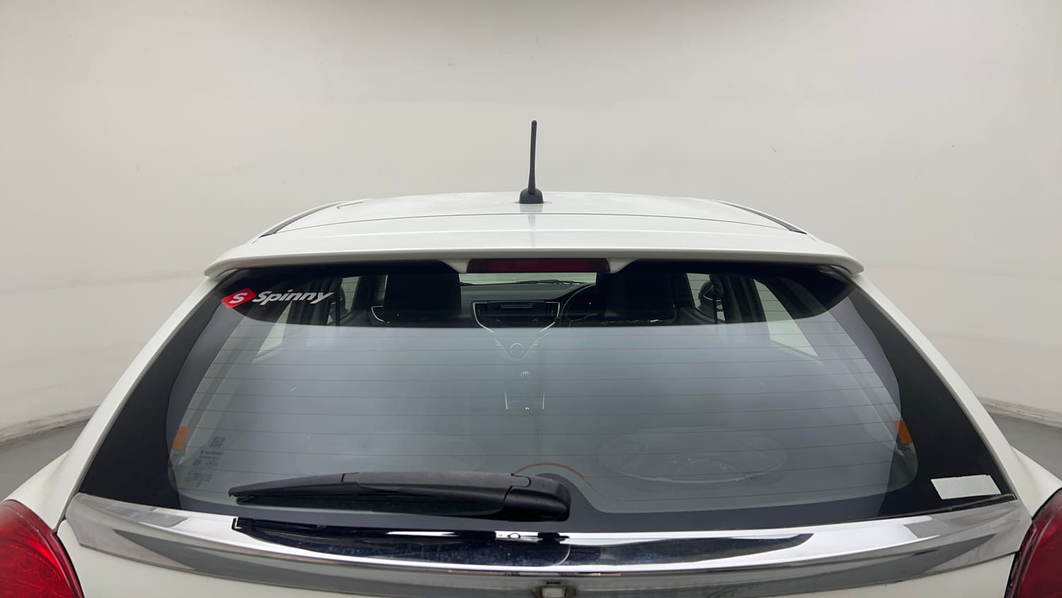 Used 2017 Maruti Suzuki Baleno Delta 1.2 Petrol Manual exterior BACK WINDSHIELD VIEW