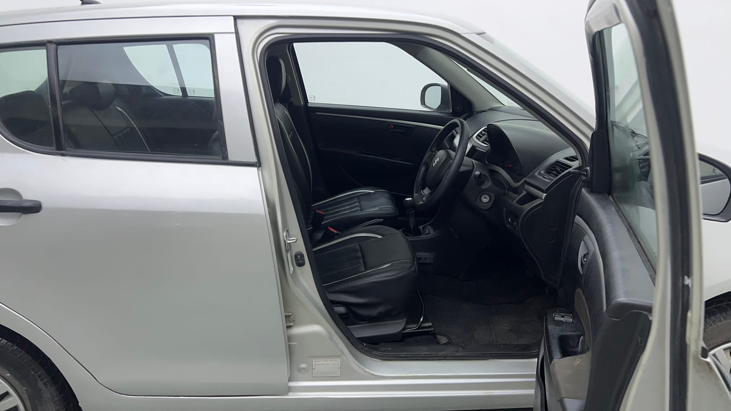 Used 2015 Maruti Suzuki Swift Lxi (O) Petrol Manual interior RIGHT SIDE FRONT DOOR CABIN VIEW