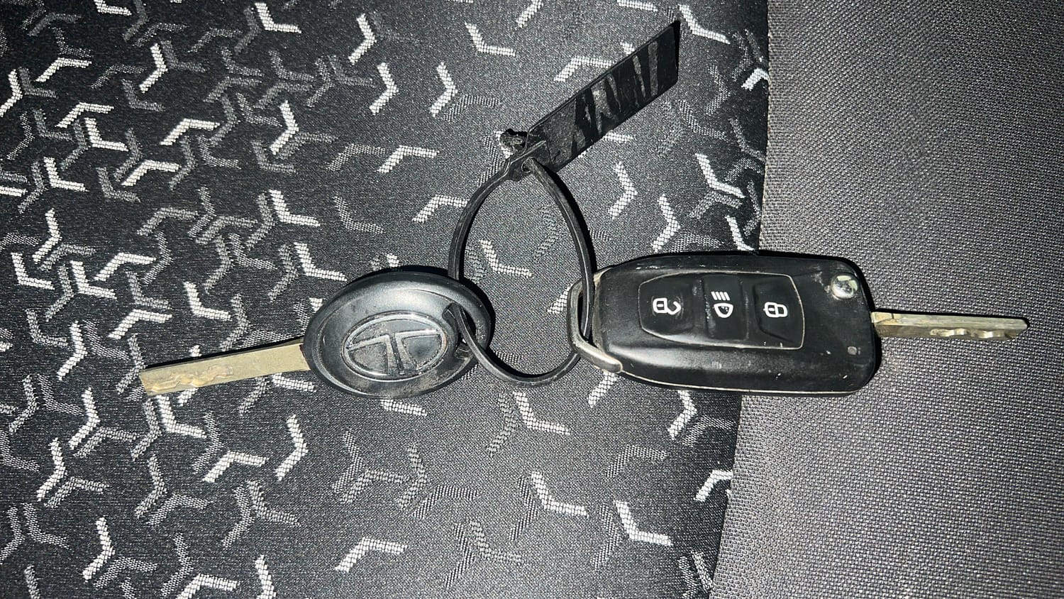 Used 2022 Tata Tiago XZ Petrol Manual extra CAR KEY VIEW