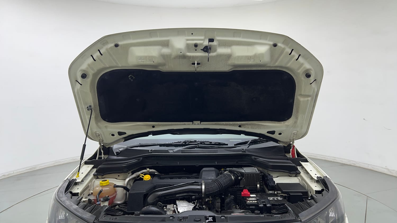 Used 2022 Mahindra XUV 300 W6 1.5 Diesel Diesel Manual engine ENGINE & BONNET OPEN FRONT VIEW