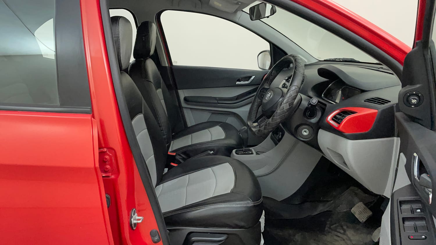 Used 2021 Tata Tiago XZA Plus Petrol Automatic interior RIGHT SIDE FRONT DOOR CABIN VIEW