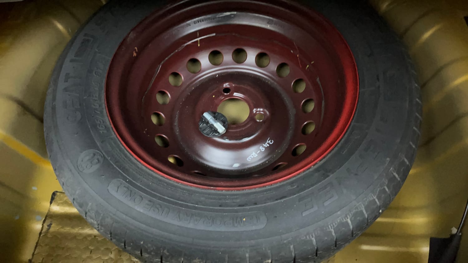 Used 2022 Renault Kwid CLIMBER AMT Petrol Automatic tyres SPARE TYRE VIEW