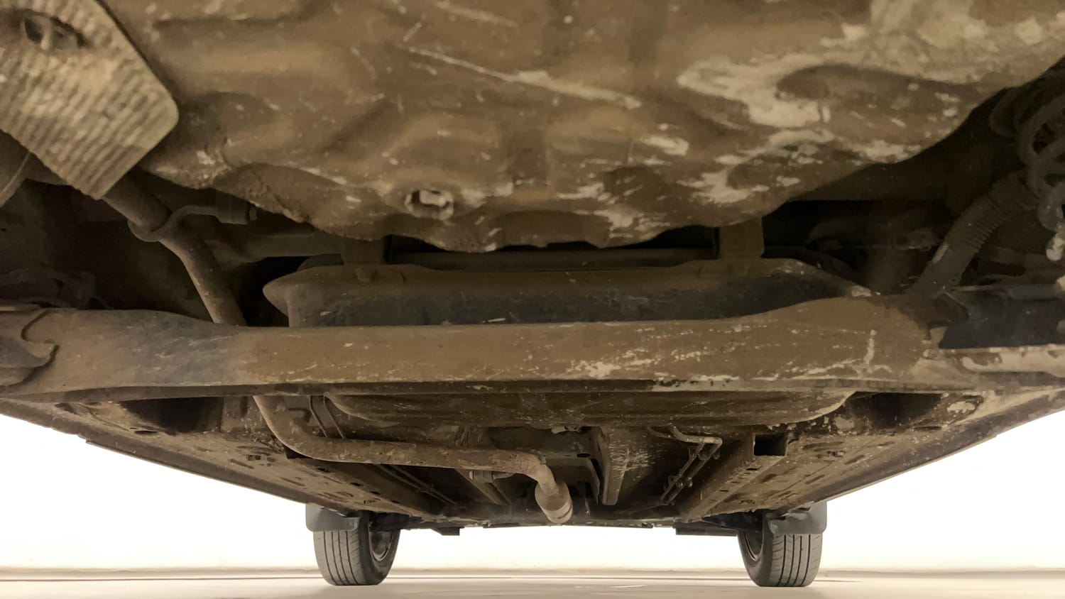 Used 2023 Nissan Magnite XV Petrol Manual extra REAR UNDERBODY VIEW (TAKEN FROM REAR)