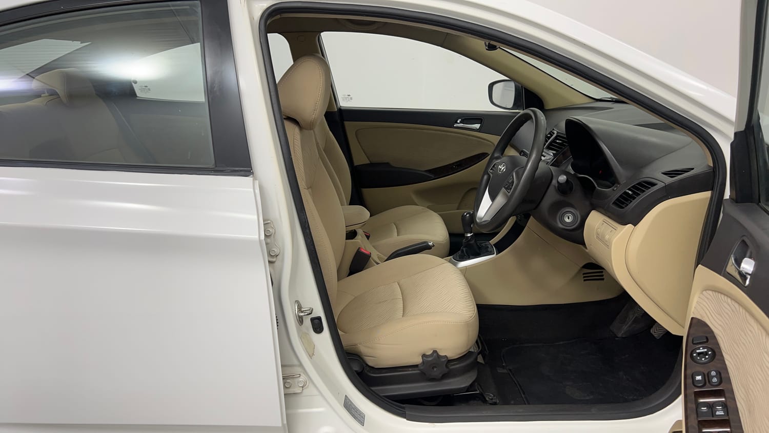 Used 2013 Hyundai Verna Fluidic 1.6 VTVT SX Petrol Manual interior RIGHT SIDE FRONT DOOR CABIN VIEW