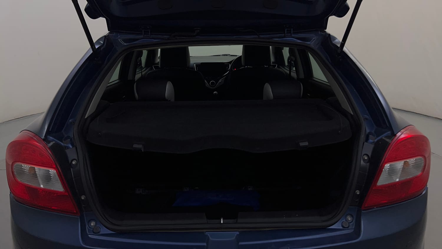 Used 2017 Maruti Suzuki Baleno Zeta 1.2 Petrol Manual interior DICKY INSIDE VIEW