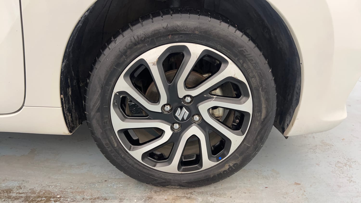 Used 2024 Maruti Suzuki Baleno Alpha MT Petrol Manual tyres RIGHT FRONT TYRE RIM VIEW