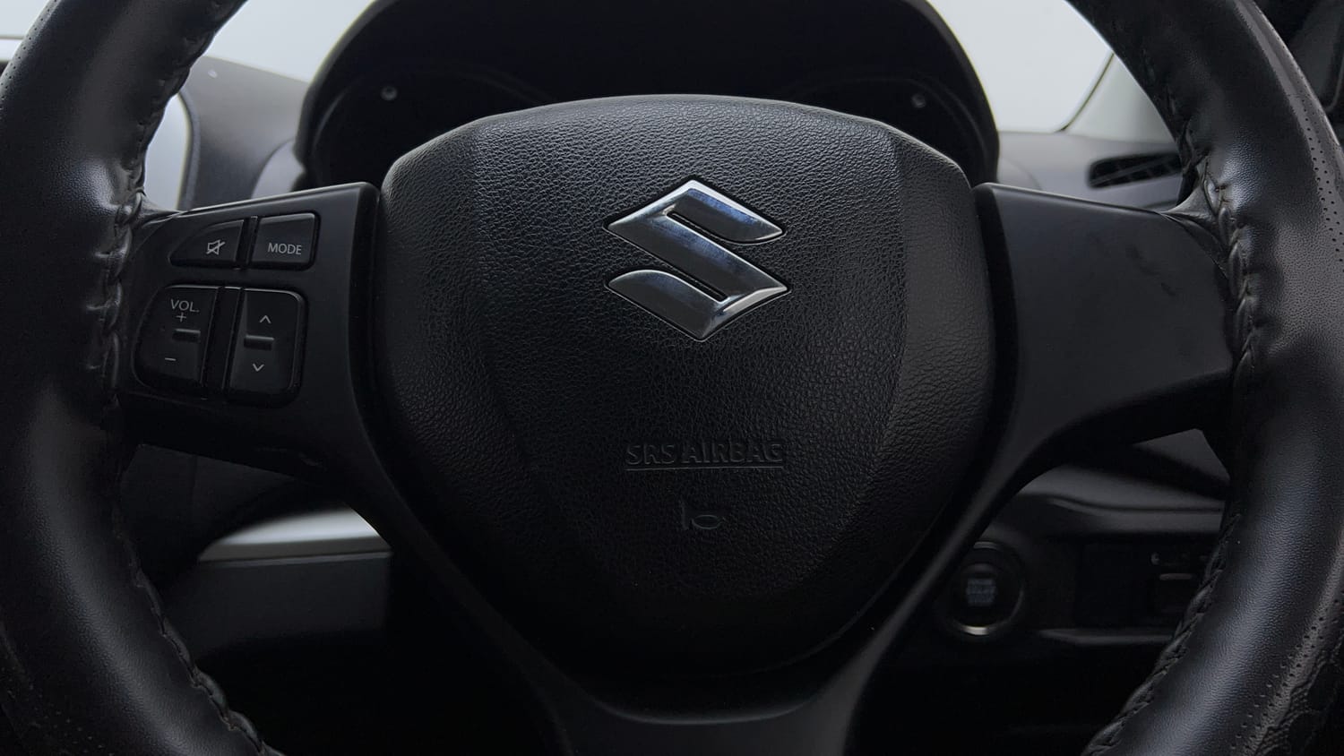 Used 2021 maruti-suzuki Vitara Brezza VXi Petrol Manual top_features Airbags