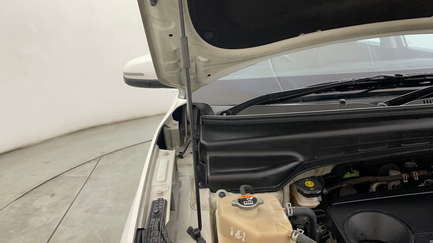 Used 2022 Hyundai Creta SX (O) 1.4 Turbo 7 DCT Petrol Automatic engine ENGINE RIGHT SIDE HINGE & APRON VIEW