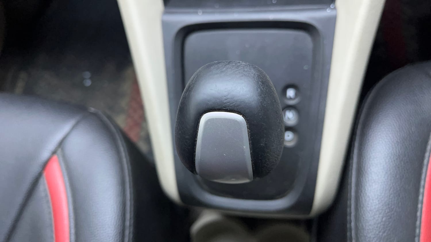 Used 2018 Maruti Suzuki Celerio ZXi (O) AMT Petrol Automatic interior GEAR  KNOB VIEW