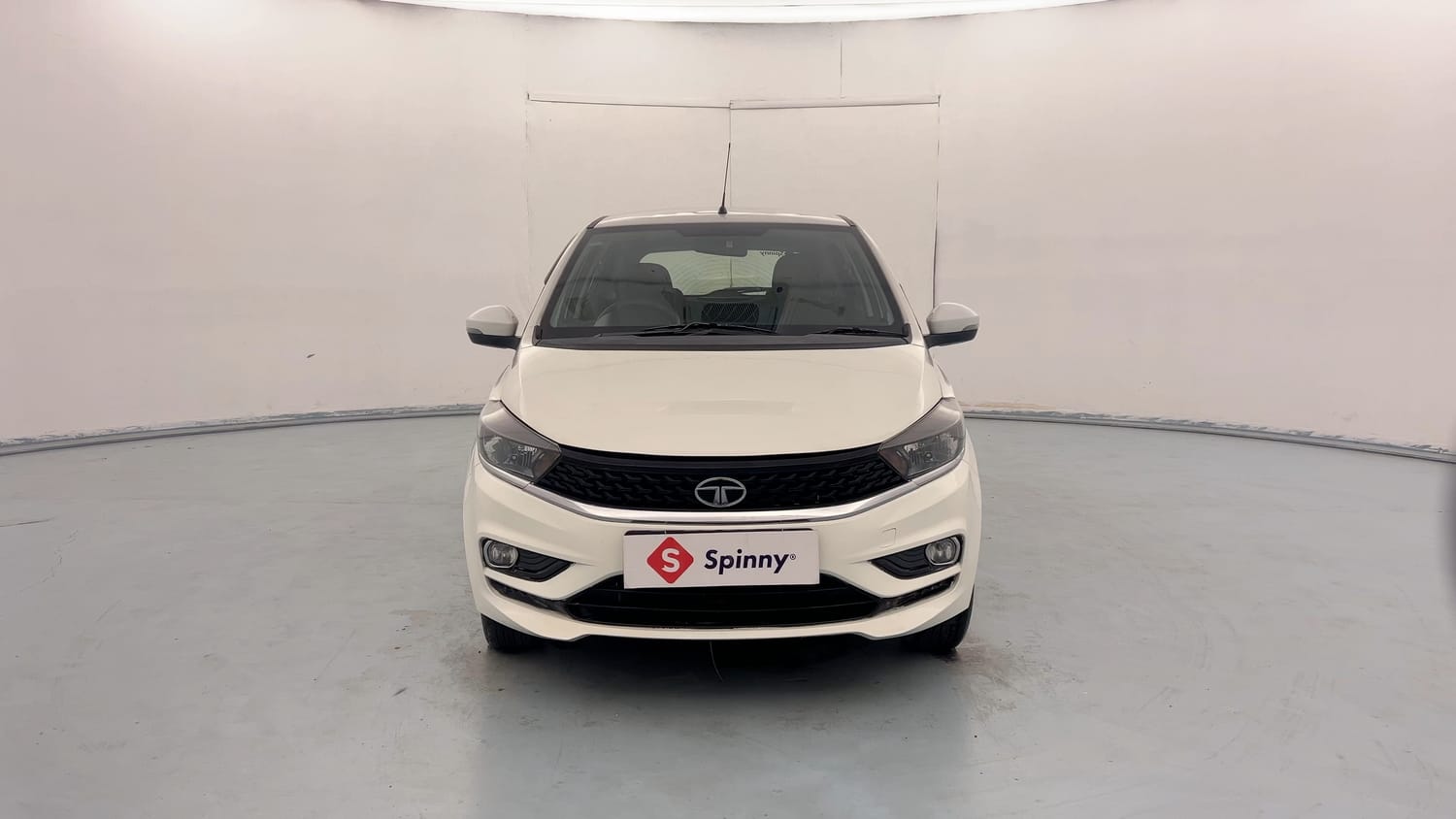 Used 2022 Tata Tiago XZ Petrol Manual exterior FRONT VIEW