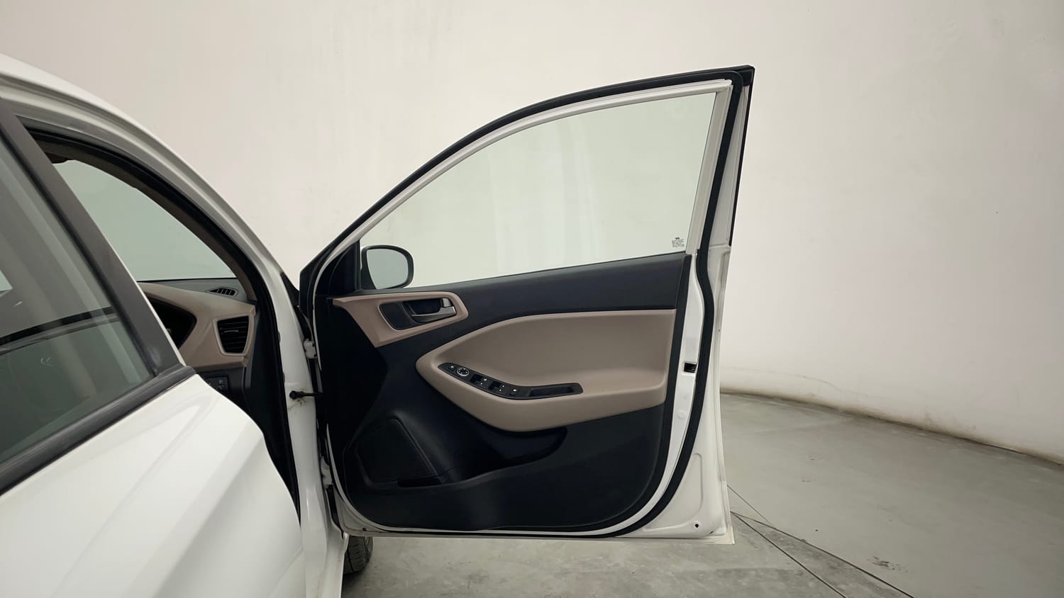 Used 2017 Hyundai Elite i20 Asta 1.2 (O) Petrol Manual interior RIGHT FRONT DOOR OPEN VIEW