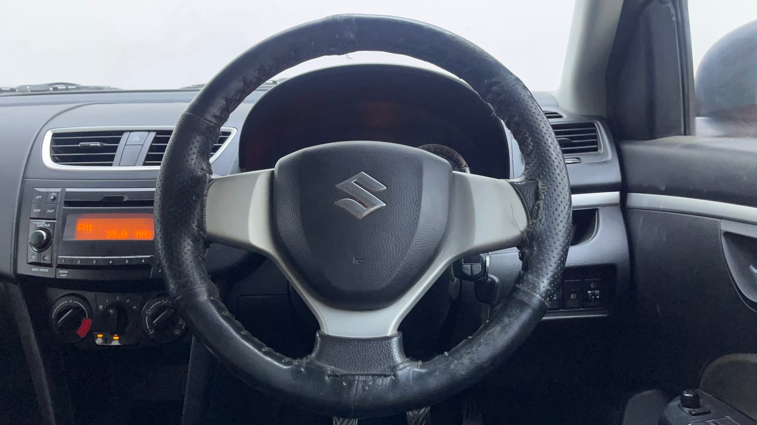 Used 2015 Maruti Suzuki Swift VXi Petrol Manual interior STEERING VIEW