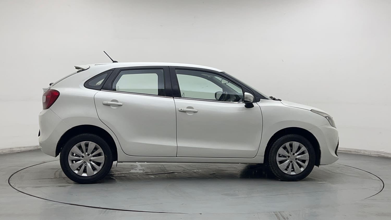 Used 2017 Maruti Suzuki Baleno Delta 1.2 Petrol Manual exterior RIGHT SIDE VIEW