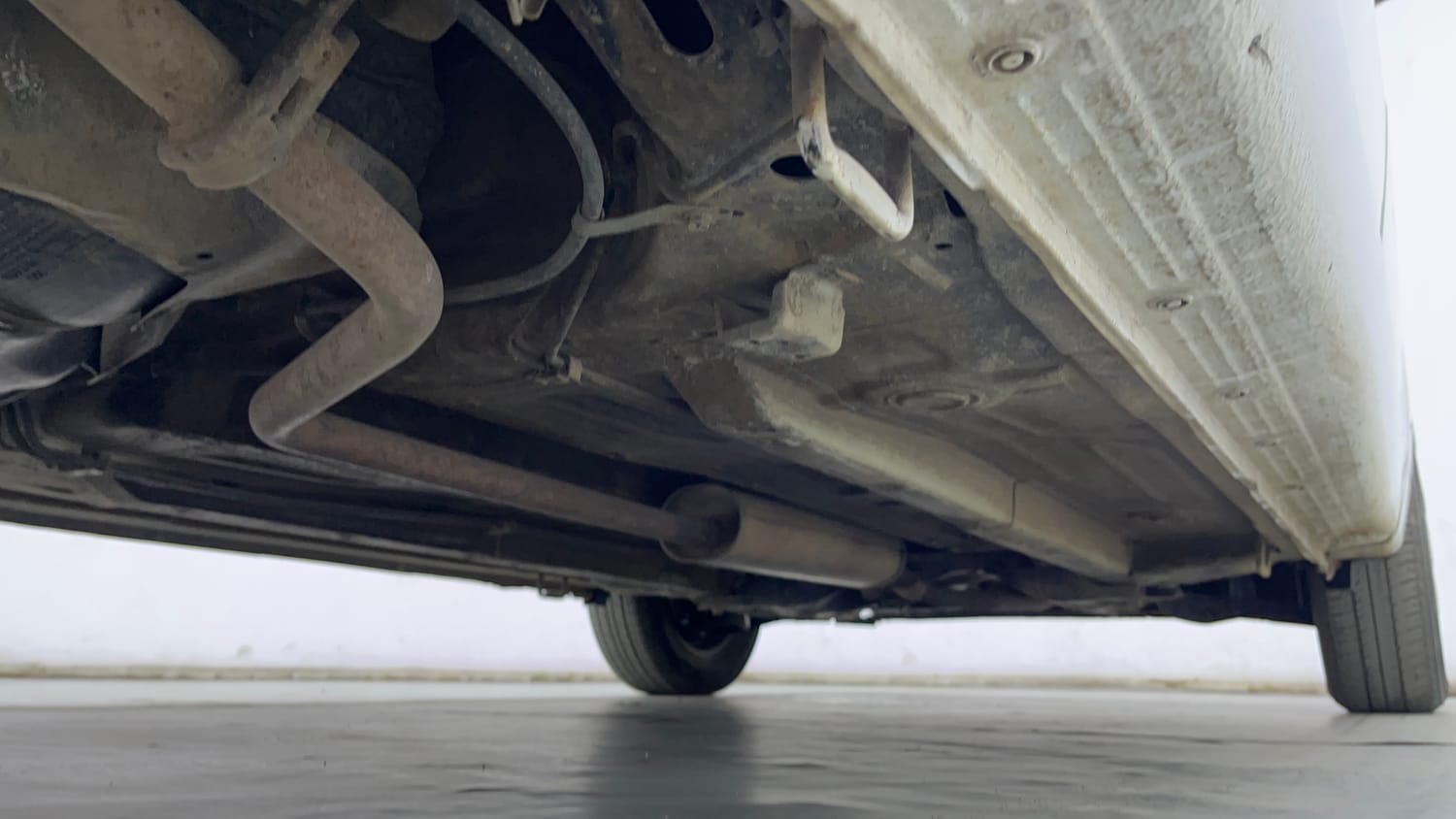 Used 2018 Maruti Suzuki Celerio ZXi (O) AMT Petrol Automatic extra REAR RIGHT UNDERBODY VIEW