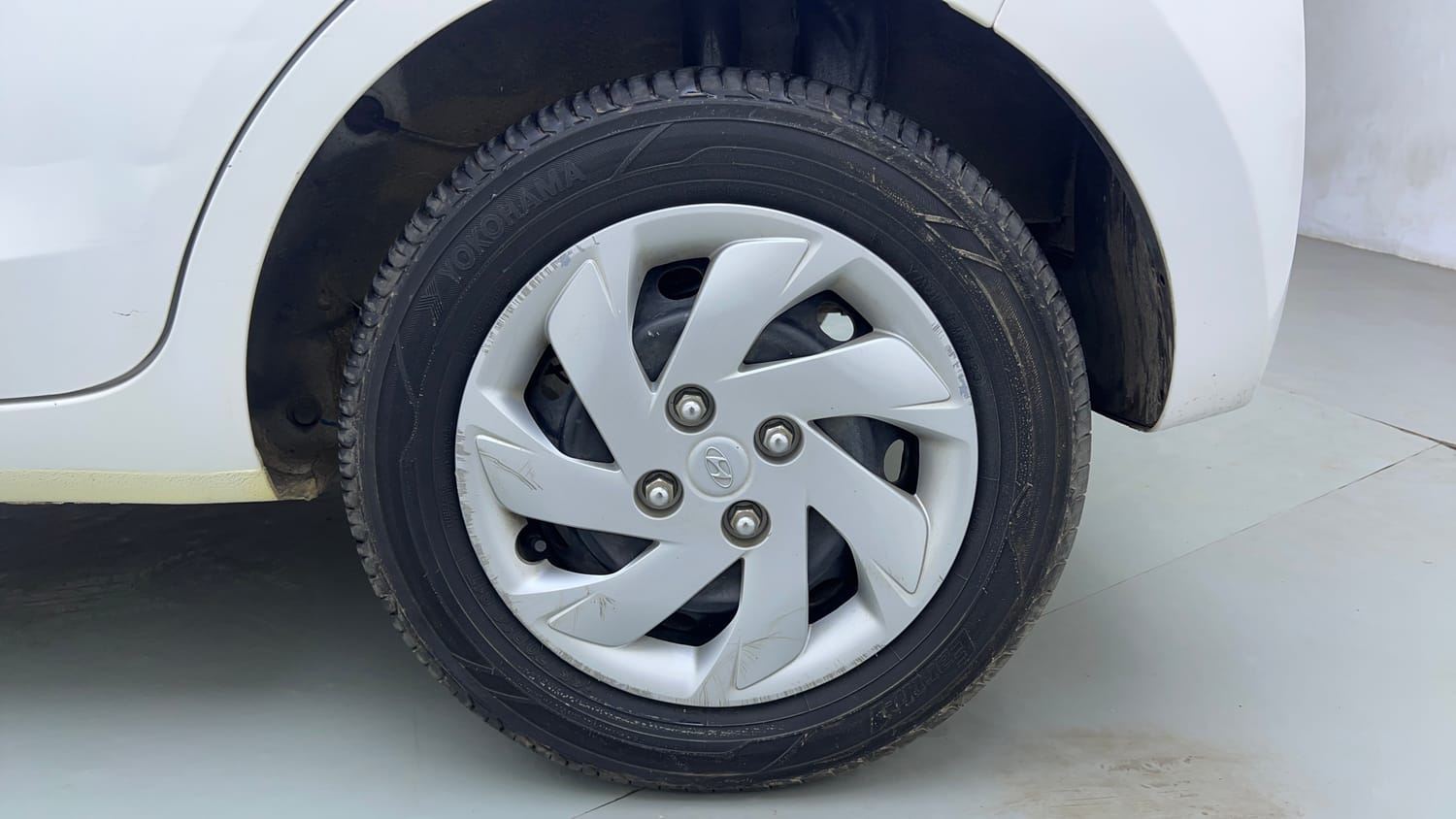Used 2021 Hyundai Santro Asta AMT Petrol Automatic tyres LEFT REAR TYRE RIM VIEW