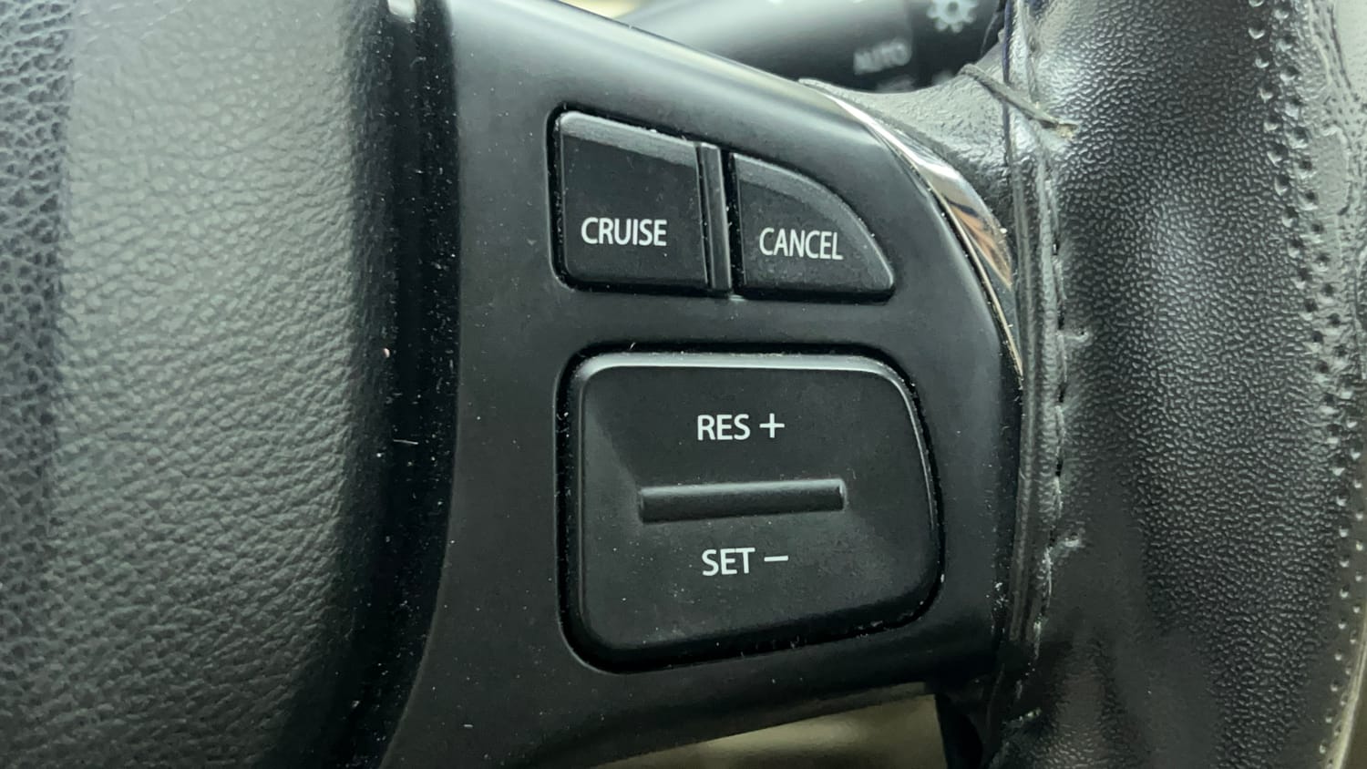 Used 2024 Maruti Suzuki Ciaz Zeta 1.5 AT Petrol Automatic top_features Cruise control