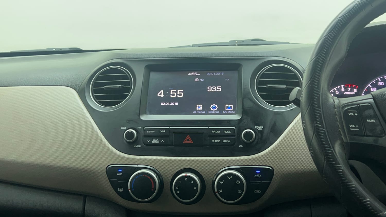 Used 2019 Hyundai Grand i10 Sportz 1.2 Kappa VTVT CNG (Outside Fitted) Cng Manual top_features Integrated (in-dash) music system