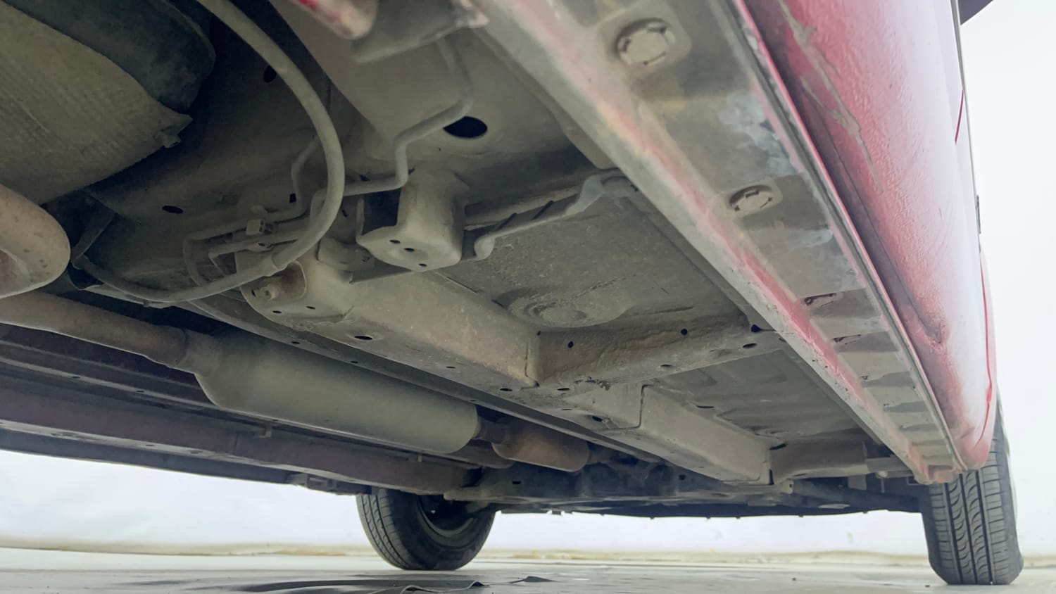 Used 2015 Maruti Suzuki Swift VXi Petrol Manual extra REAR RIGHT UNDERBODY VIEW