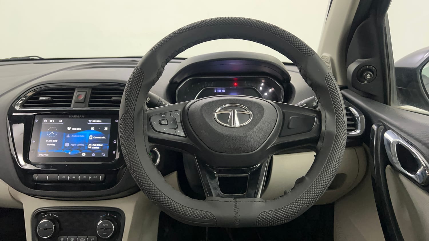 Used 2022 Tata Tigor XZ Plus CNG Cng Manual interior STEERING VIEW