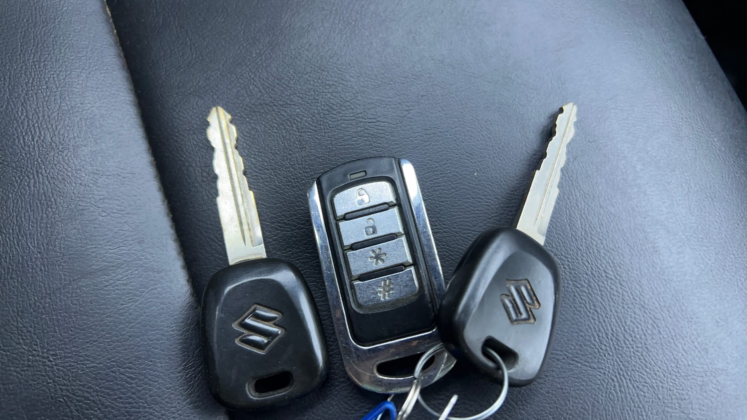 Used 2016 Maruti Suzuki Celerio VXi Petrol Manual extra CAR KEY VIEW