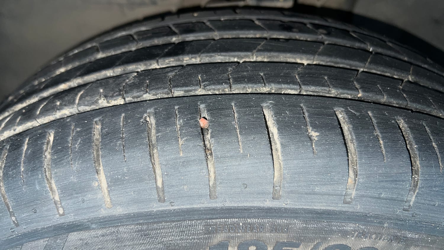 Used 2023 Tata Punch Creative Dual Tone AMT Sunroof Petrol Automatic tyres LEFT FRONT TYRE TREAD VIEW