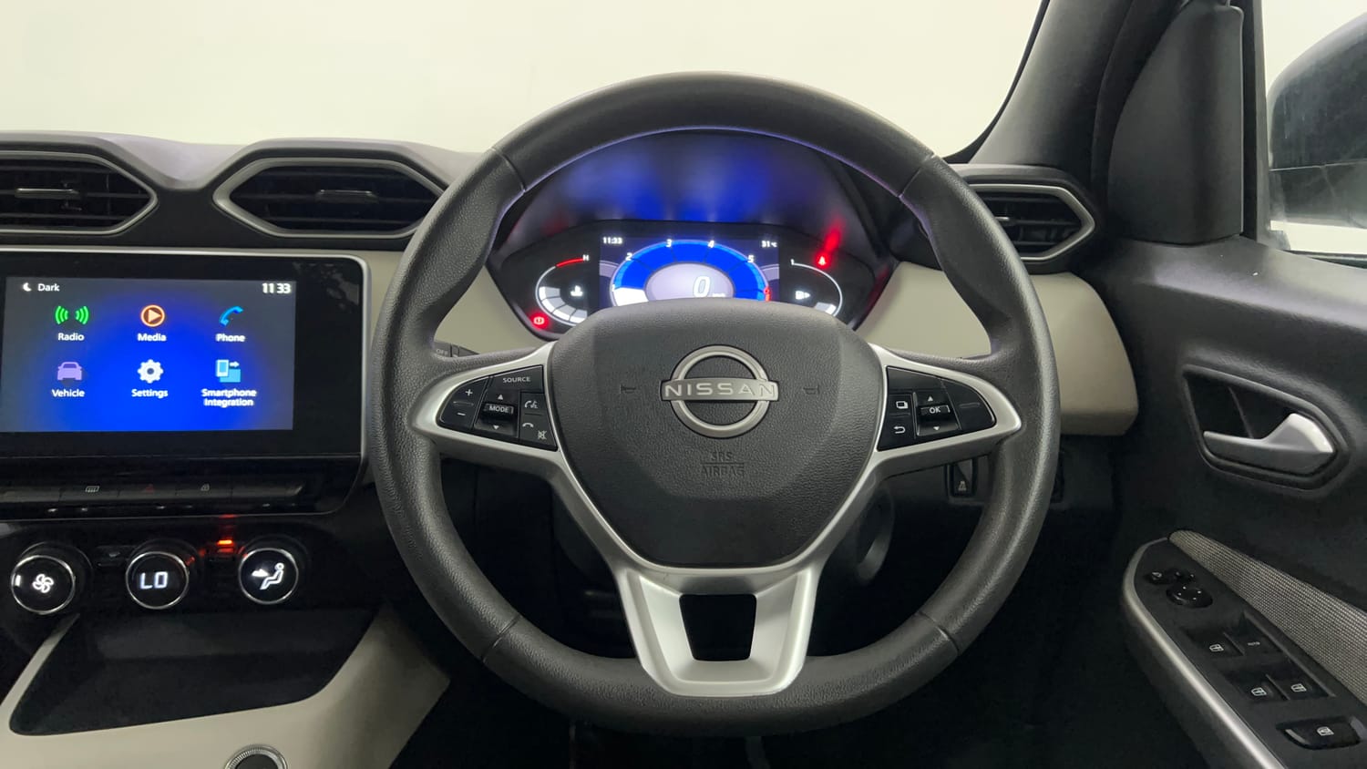 Used 2023 Nissan Magnite XV Petrol Manual interior STEERING VIEW