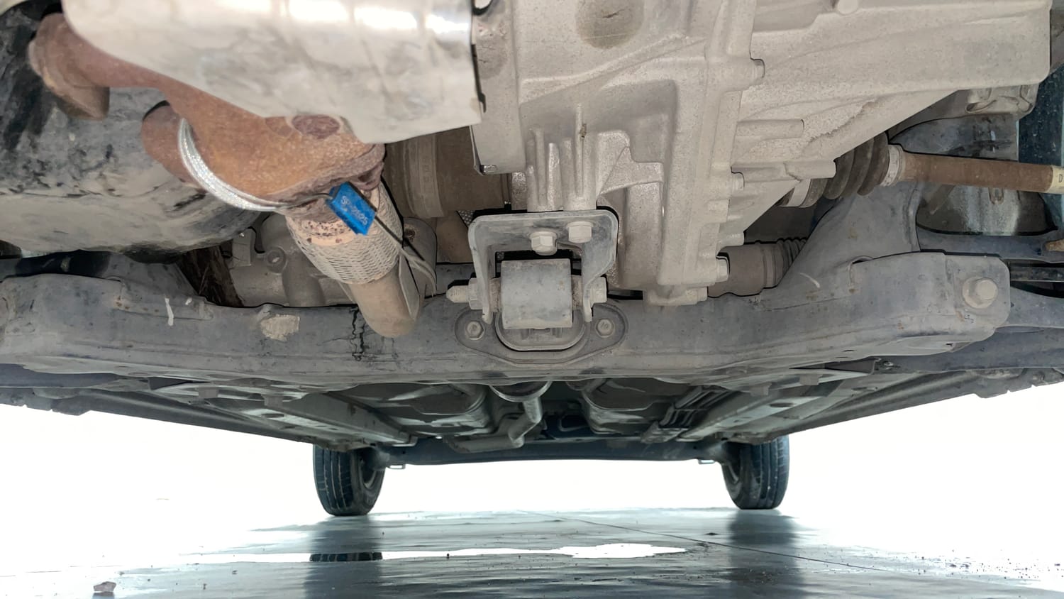 Used 2021 Hyundai Santro Magna Petrol Manual extra FRONT LEFT UNDERBODY VIEW