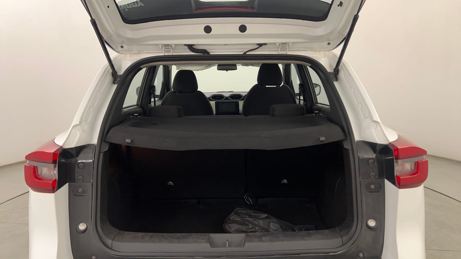 Used 2023 Nissan Magnite XV Petrol Manual interior DICKY INSIDE VIEW