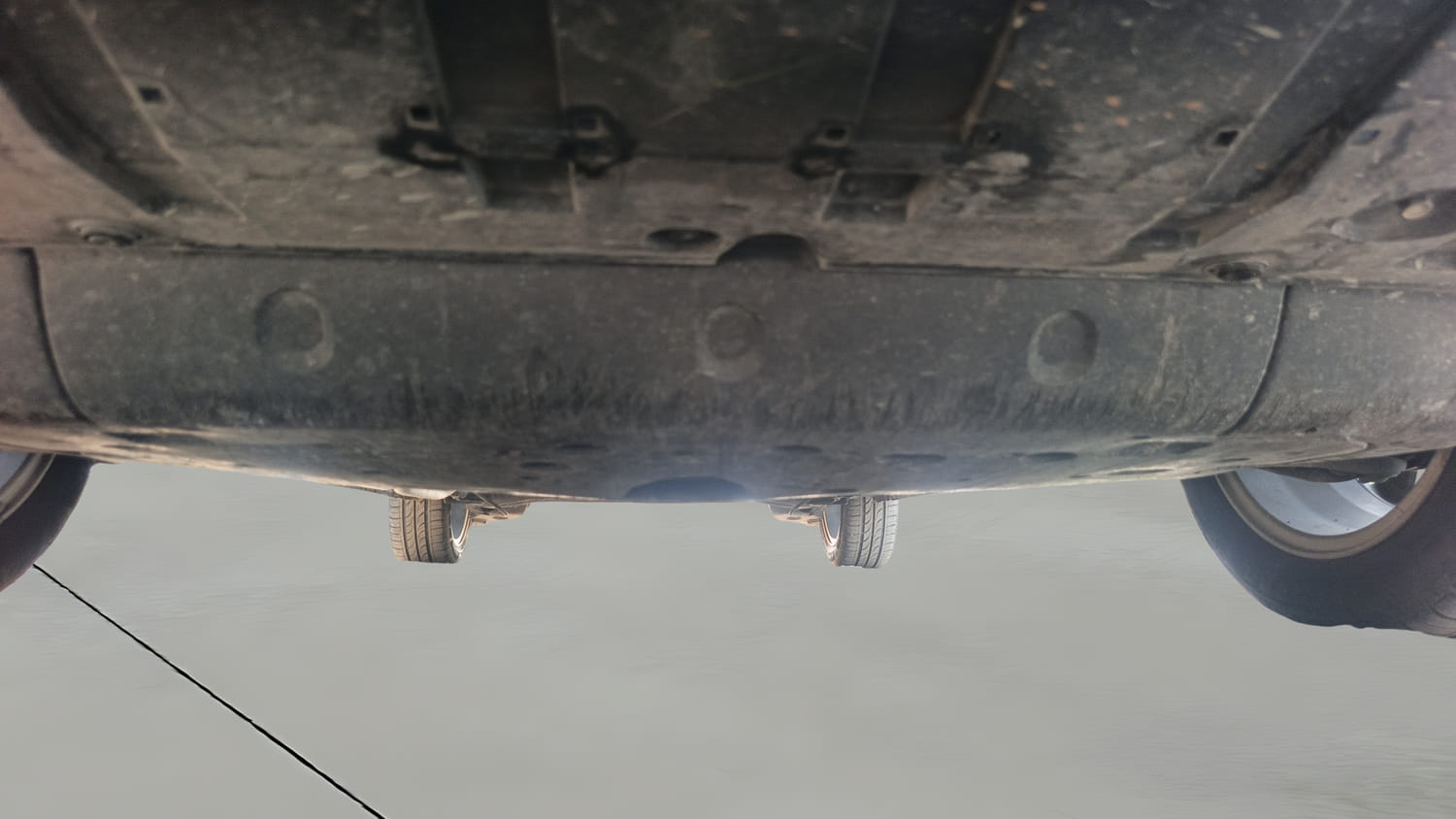 Used 2023 Honda City ZX Petrol Petrol Manual extra FRONT LEFT UNDERBODY VIEW