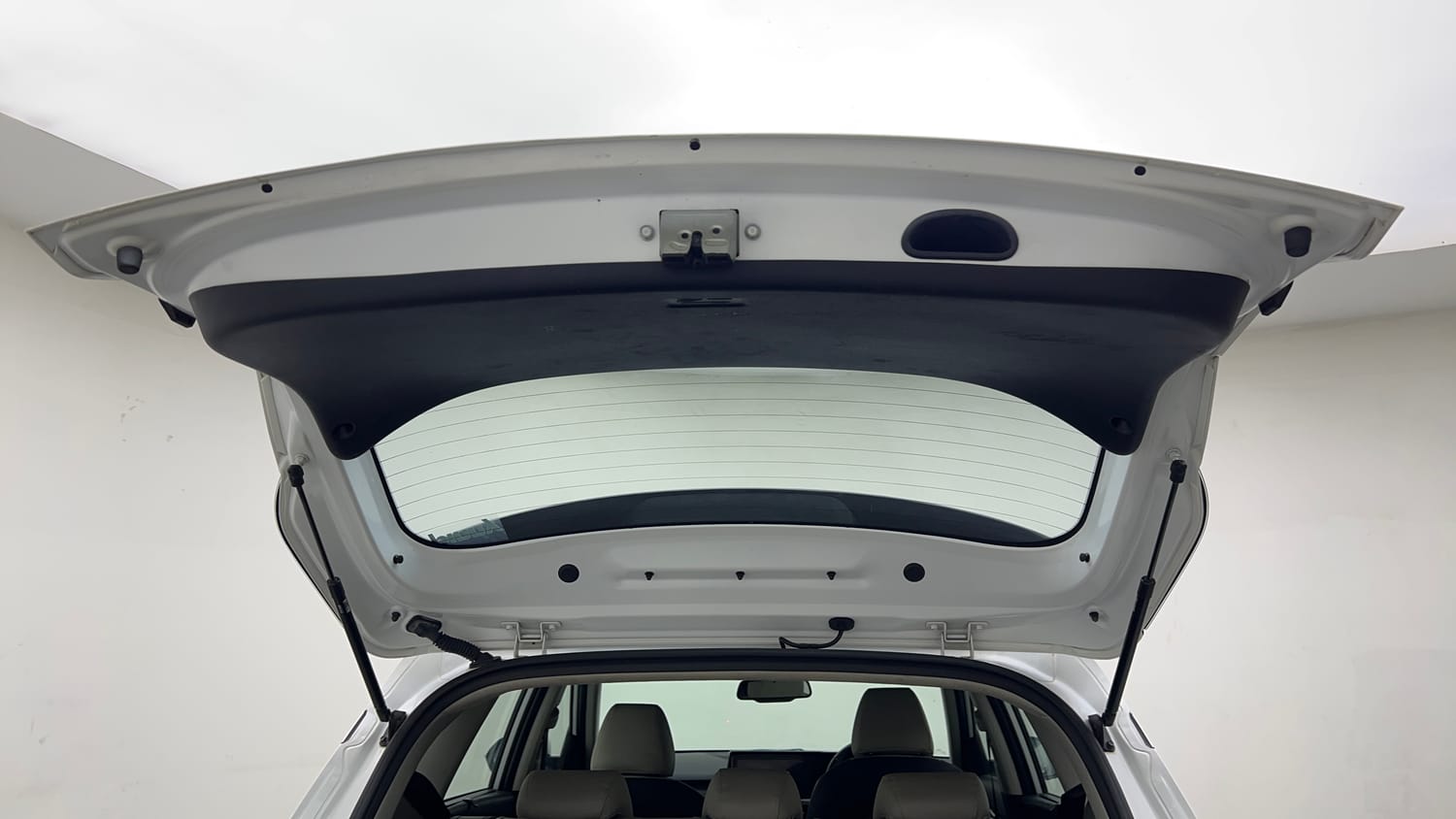 Used 2019 kia Seltos GTX Plus DCT 1.4 Petrol Automatic interior DICKY DOOR OPEN VIEW