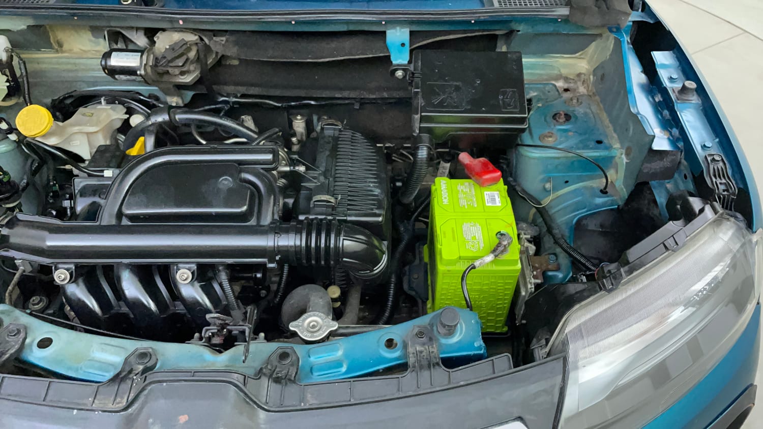 Used 2020 Renault Kwid CLIMBER 1.0 Opt Petrol Manual engine ENGINE LEFT SIDE VIEW