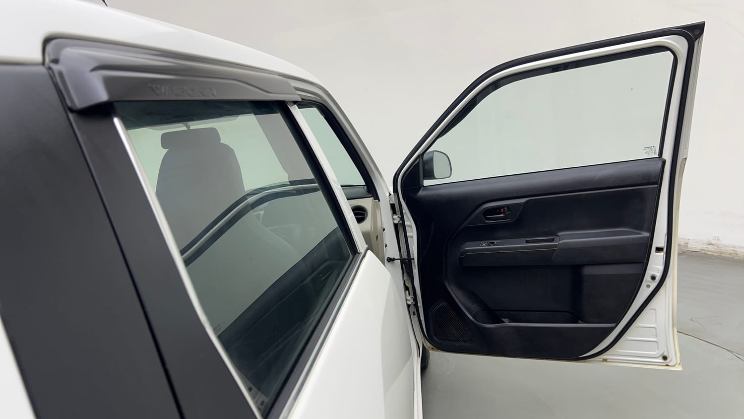 Used 2019 Maruti Suzuki Wagon R 1.0 LXi 1.0 Petrol Manual interior RIGHT FRONT DOOR OPEN VIEW
