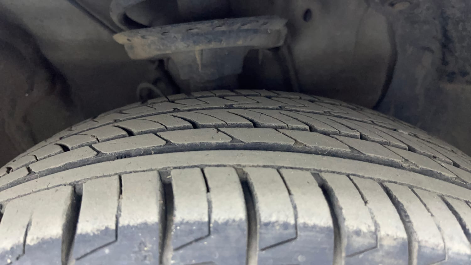 Used 2020 Hyundai Elite i20 Asta 1.2 (O) CVT Petrol Automatic tyres RIGHT FRONT TYRE TREAD VIEW