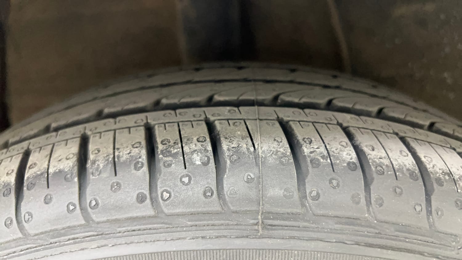 Used 2022 Hyundai Aura SX 1.2 Petrol Petrol Manual tyres RIGHT REAR TYRE TREAD VIEW