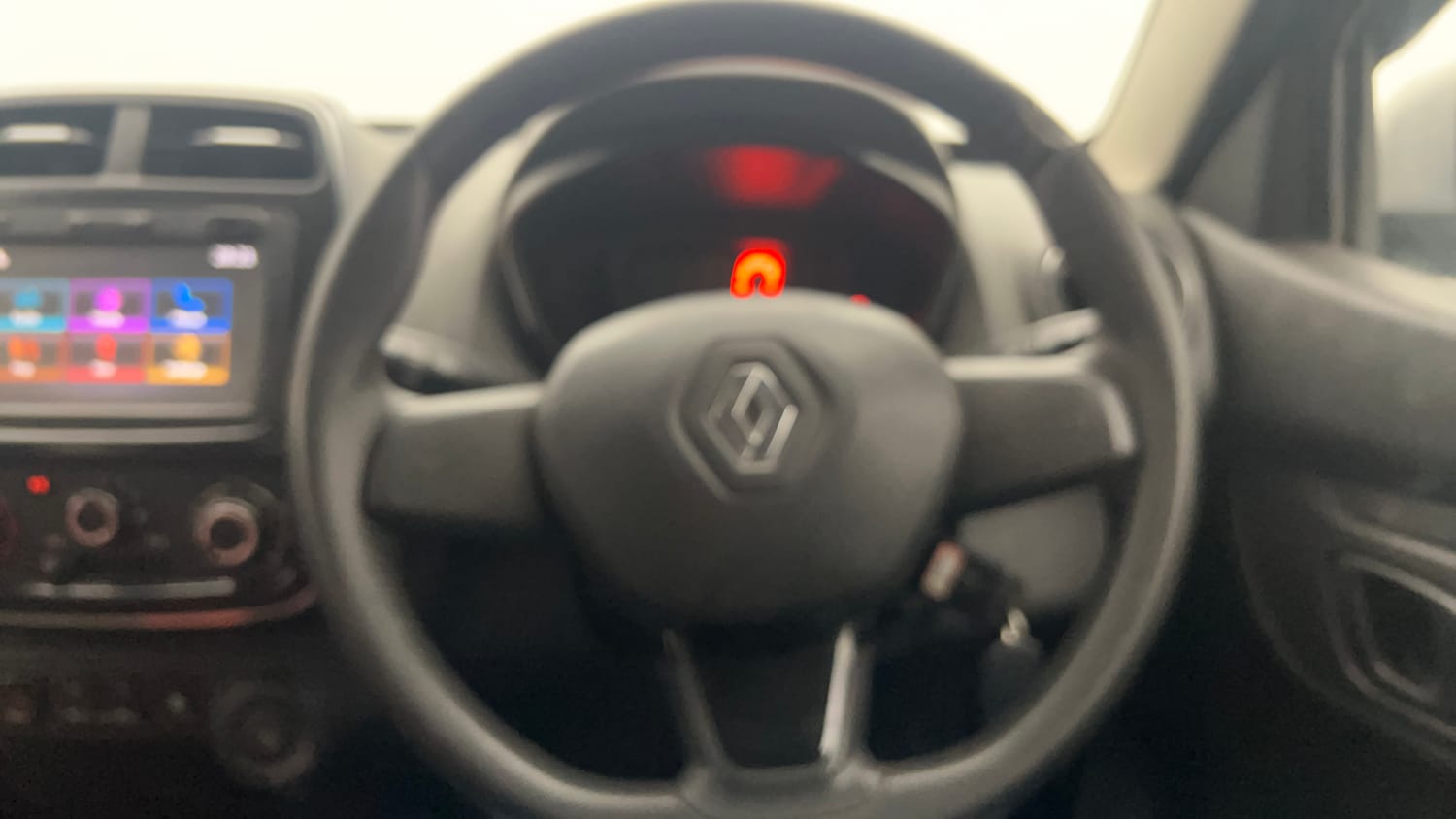 Used 2018 Renault Kwid 1.0 RXT Petrol Manual interior STEERING VIEW