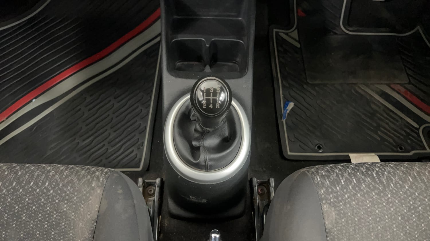 Used 2023 Maruti Suzuki Celerio VXi Petrol Manual interior GEAR  KNOB VIEW