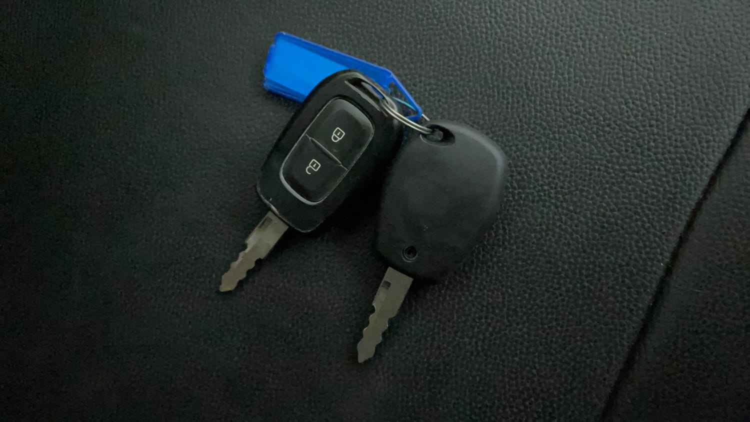 Used 2020 Renault Kwid CLIMBER 1.0 Opt Petrol Manual extra CAR KEY VIEW