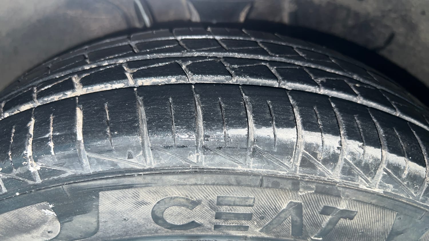 Used 2020 Maruti Suzuki Alto 800 VXi Petrol Manual tyres LEFT FRONT TYRE TREAD VIEW
