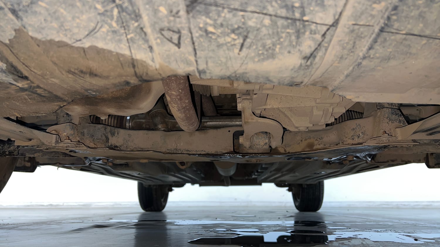 Used 2021 maruti-suzuki Vitara Brezza VXi Petrol Manual extra FRONT LEFT UNDERBODY VIEW