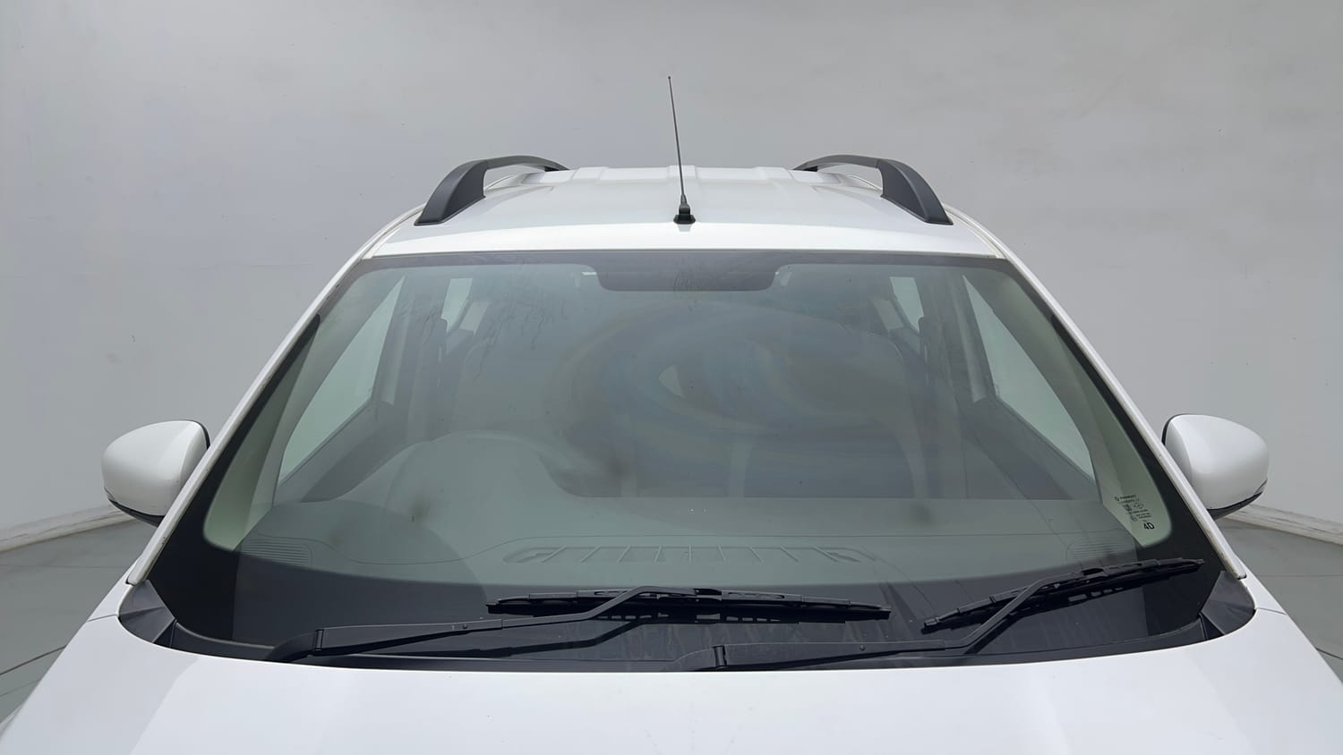 Used 2021 Renault Triber RXZ Petrol Manual exterior FRONT WINDSHIELD VIEW