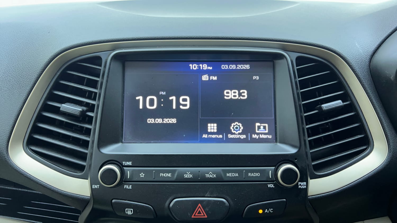 Used 2021 Hyundai Santro Asta AMT Petrol Automatic top_features Touch screen infotainment system