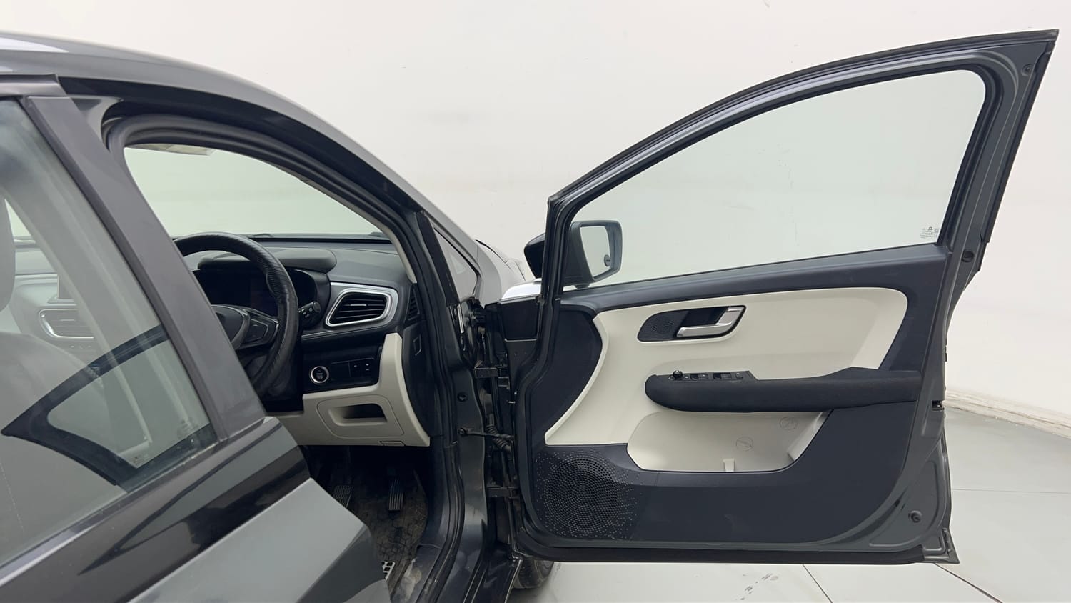 Used 2024 Tata Altroz XZ iCNG Cng Manual interior RIGHT FRONT DOOR OPEN VIEW