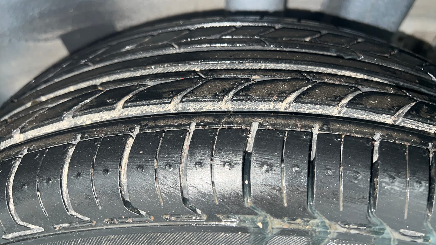 Used 2014 Hyundai Grand i10 Magna 1.2 Kappa VTVT Petrol Manual tyres LEFT REAR TYRE TREAD VIEW