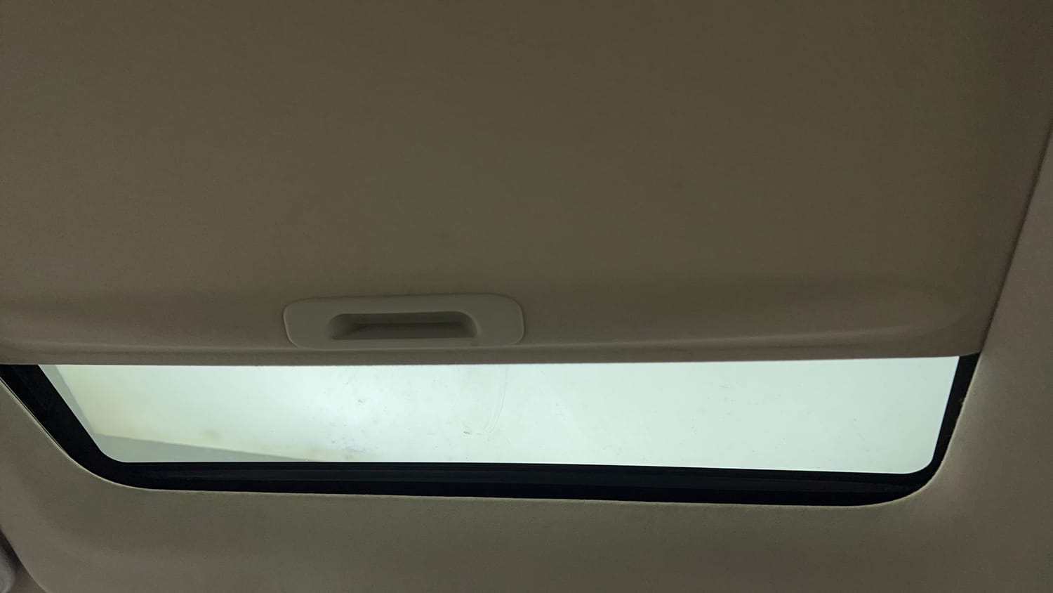 Used 2022 Mahindra XUV 300 W6 1.5 Diesel Diesel Manual top_features Sunroof