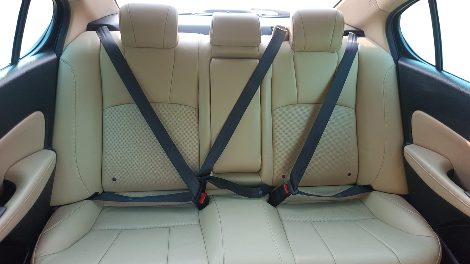 Used 2023 Honda City ZX Petrol Petrol Manual interior REAR SEAT CONDITION VIEW