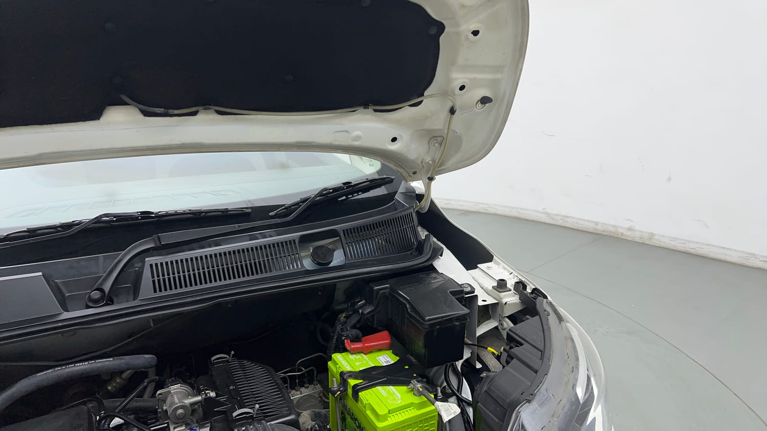 Used 2021 Renault Triber RXZ Petrol Manual engine ENGINE LEFT SIDE HINGE & APRON VIEW